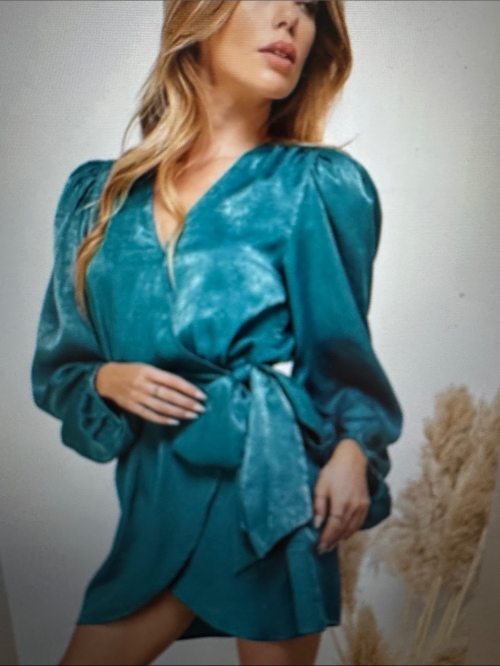 Lux Velvet Tie-Waist Mini Dress in Teal